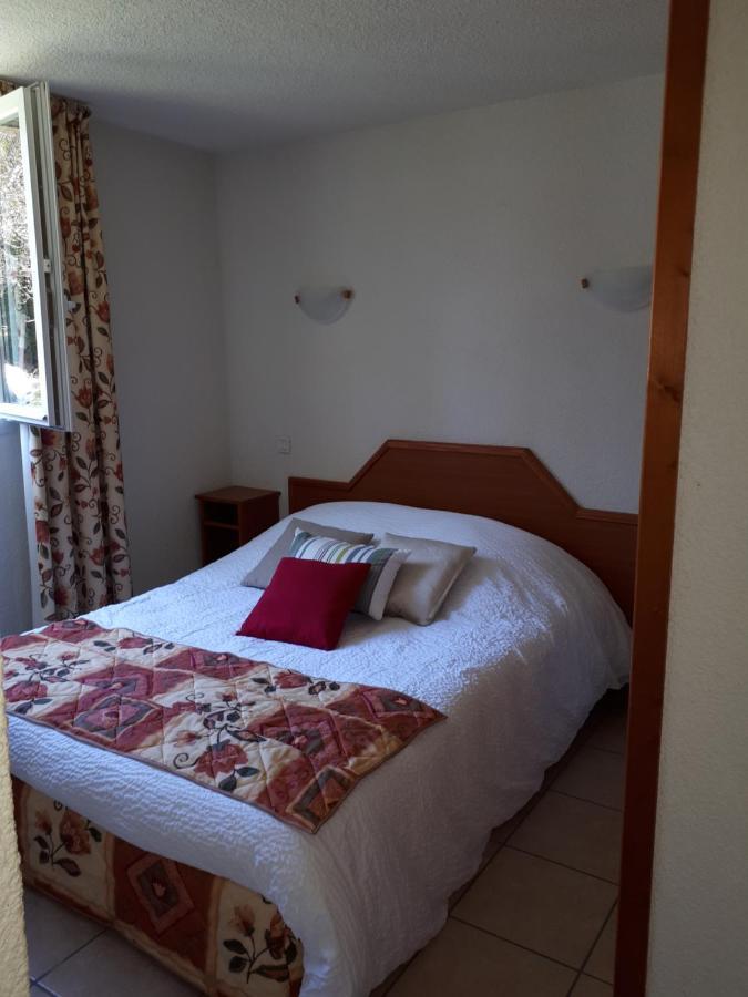 Logis Hotel Le Ceans Orpierre Kültér fotó