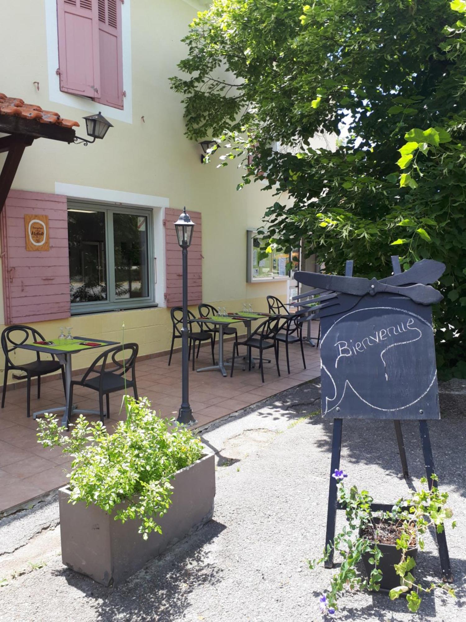 Logis Hotel Le Ceans Orpierre Kültér fotó